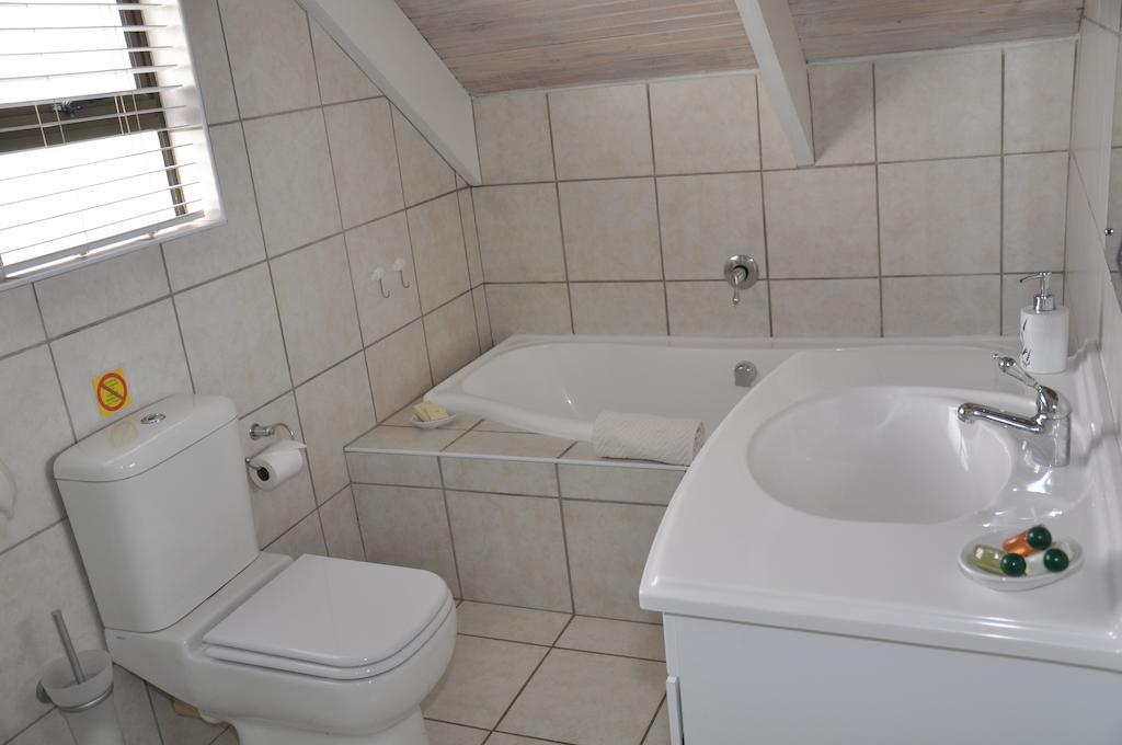 Whispering Whale Hotel Jacobs Bay Quarto foto