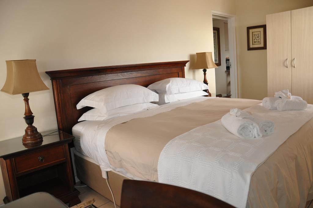 Whispering Whale Hotel Jacobs Bay Quarto foto